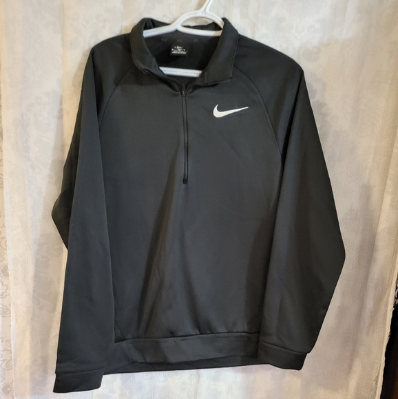 Nike Other - Nike Men's Therma 1/4 Sip Training Top Size M